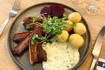 Fur Bryghus vil i fremtiden have mere åbent, og planen er at lokke Knudeklint-turisterne ind omkring restauranten - for eksempel til en gang stegt flæsk.