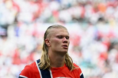 Erling Haaland var den store profil på det norske landshold under sommerens VM. Angriberen scorede syv mål for Norge, der nåede frem til kvartfinalen. Her endte det med et nederlag til England efter forlænget spilletid.