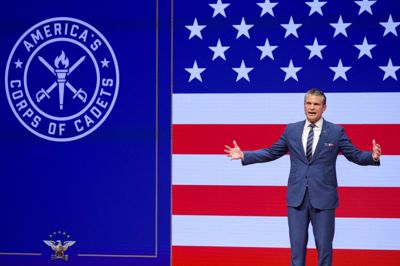 USA's forsvarsminister, Pete Hegseth, talte onsdag til yngre officerer og menige soldater på militærbasen Quantico i delstaten Virginia.
