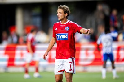 Villads Westh har efter sommerpausen hævet niveauet, og han nyder en ny rolle på SIF-holdet.