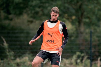 Andreas Maxsø er hentet ind som forstærkning til et skadesramt FC Midtjylland-forsvar og kan få sine første minutter i weekenden.