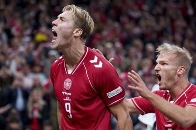 Rasmus Højlund udlignede til 2-2 undervejs, men det rakte ikke til point mod Portugal.