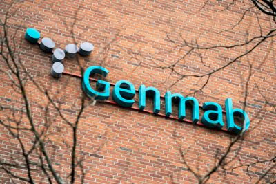 Genmab stiger på fondsbørsen efter lovende nyt om forsøg med en ny type behandling af lymfekræft.
