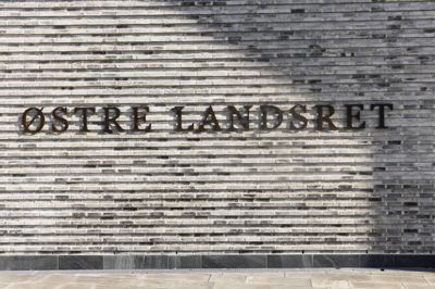 Østre Landsret - har ligesom byretten - straffet læge Vibeke Manniche med 20 dages betinget fængsel. Men hun dømmes efter en anden bestemmelse end i byretten.