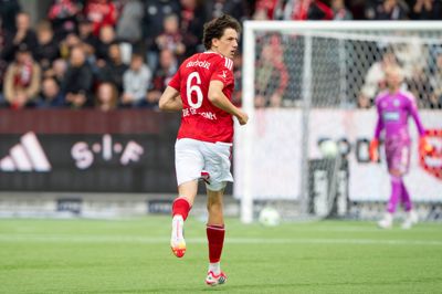 Maël de Gevigney er i spil til sin første startplads i Superligaen.