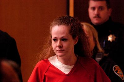 Christa Pike blev i 1996 dømt til døden for drabet på en klassekammerat året forinden. Her ses hun i en retssal i 2007.