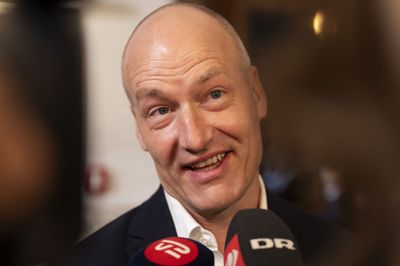 Pelle Dragsted (EL) vil sikre busruter til ungdomsuddannelser i yderområder.