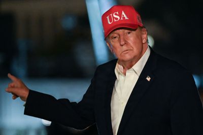 USA's præsident, Donald Trump, meddelte i september, at den amerikanske regering fremover vil henvise til kunstig intelligens som » superintelligens « i sin officielle kommunikation på området.