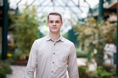 Andreas Holm Hansen er ny journalist hos Mediehuset Ikast-Brande, og han er allerede godt i gang med at finde sig til rette i sit nye job.