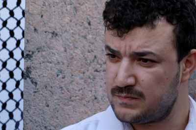 Mahmoud Khalil ses på billede fra september i New York City i USA. Han blev sidste år anholdt - og senere løsladt - efter propalæstinensiske demonstrationer.