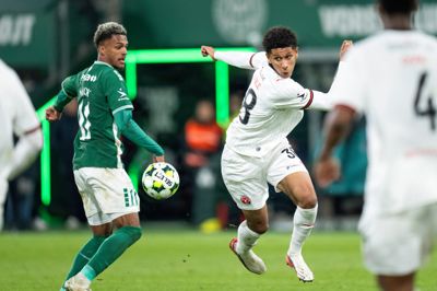 Julius Emefile er bare 19 år, men han er allerede en fast del af kamptruppen i FC Midtjylland. I mandags fik han hele anden halvleg i derbyet mod Viborg og bidrog med en god præstation til 2-1-sejren over ærkerivalerne.