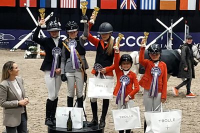 Esther Libach Lund fra Skive Rideklub - yderst til højre på billedet - kronede en stor sæson med en samlet femteplads i Baltic Cup, da hun i weekenden deltog ved World Cup-stævnet i Herning.