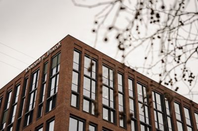 Danske Banks hovedsæde ligger i Bernstorffsgade i København. Her ses hovedsædet i februar i 2025.
