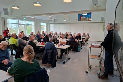 Der var smil på læben og fuldt hus, da den nye sportscafé på Plejecentret Bøgildlund slog dørene op for første gang.