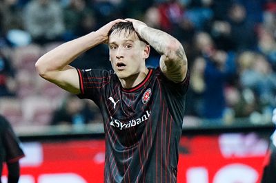 Mileta Rajovic tager sig til hovedet efter en af FCM's store chancer. Efter slutfløjt kunne alle FCM'ere tage sig til hovedet over et unødvendigt og skuffende nederlag, der sætter holdet under pres i de resterende runder af Conference League.