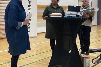 Deltagerne nød nogle dejlige timer sammen, da Pamathy Sivapalasundaram var gæst ved Ældre Sagen Brandes fredagscafé.