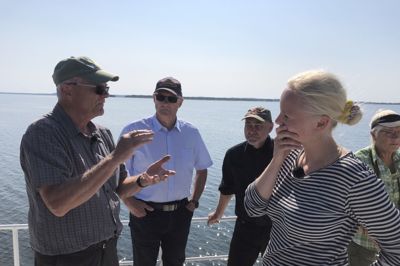 For Anders Bøge er det vigtigste nu, at Signe Munk kommer oven på igen. Her ses han bag Signe Munk, da hun for nogle år siden var på fjorden med Danmarks Naturfredningsforenings limfjordsnetværk.