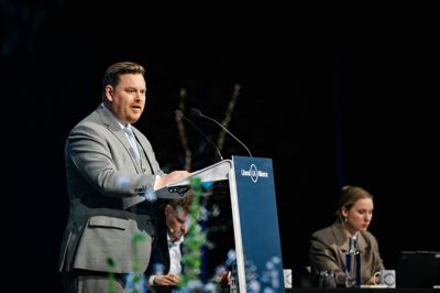 Partisekretær Jakob Rixen er dybt utilfreds med Lasse Mandals udtalelse.