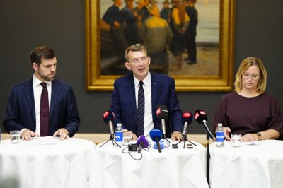 Venstre holder pressemøde efter gruppemøde på Christiansborg.