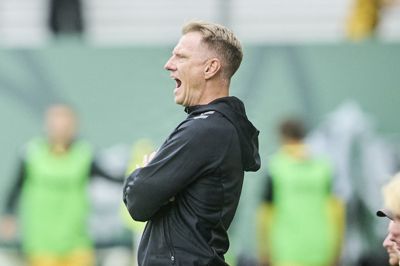 AC Horsens' cheftræner, Niki Zimling, har haft succes i Superligaen i denne sæson, men blev onsdag slået ud af pokalturneringen efter stor skuffelse mod Brabrand IF.