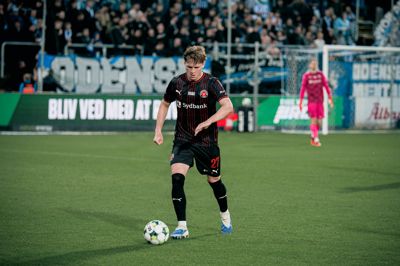 Sofus Johannesen er ingen alibispiller. Den 19-årige midtbanespiller søger gerne driblinger, når lejligheden byder sig. Mod OB afgjorde han kampen.