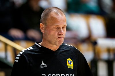 Claus Mogensen, cheftræner i Ikast Håndbold, havde grund til at ærgre sig under pokaldysten i Viborg. Gæsterne øjnede længe muligheden for Final4-billetten, siger han.