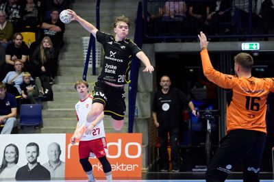 Kasper Kjærgaard afløste i pausen en uskarp Buster Juul.