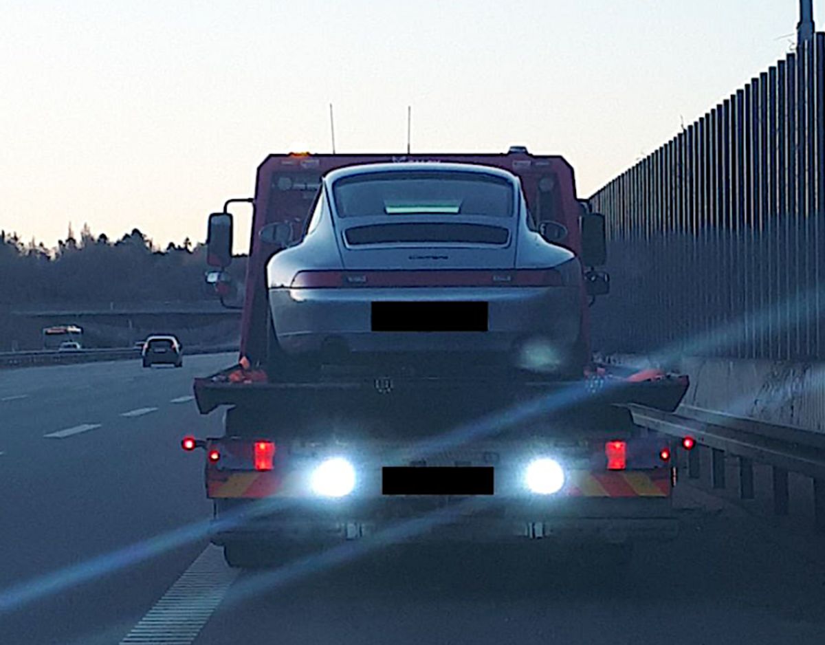 Så er vennen en Porsche fattigere. Foto: Politiet