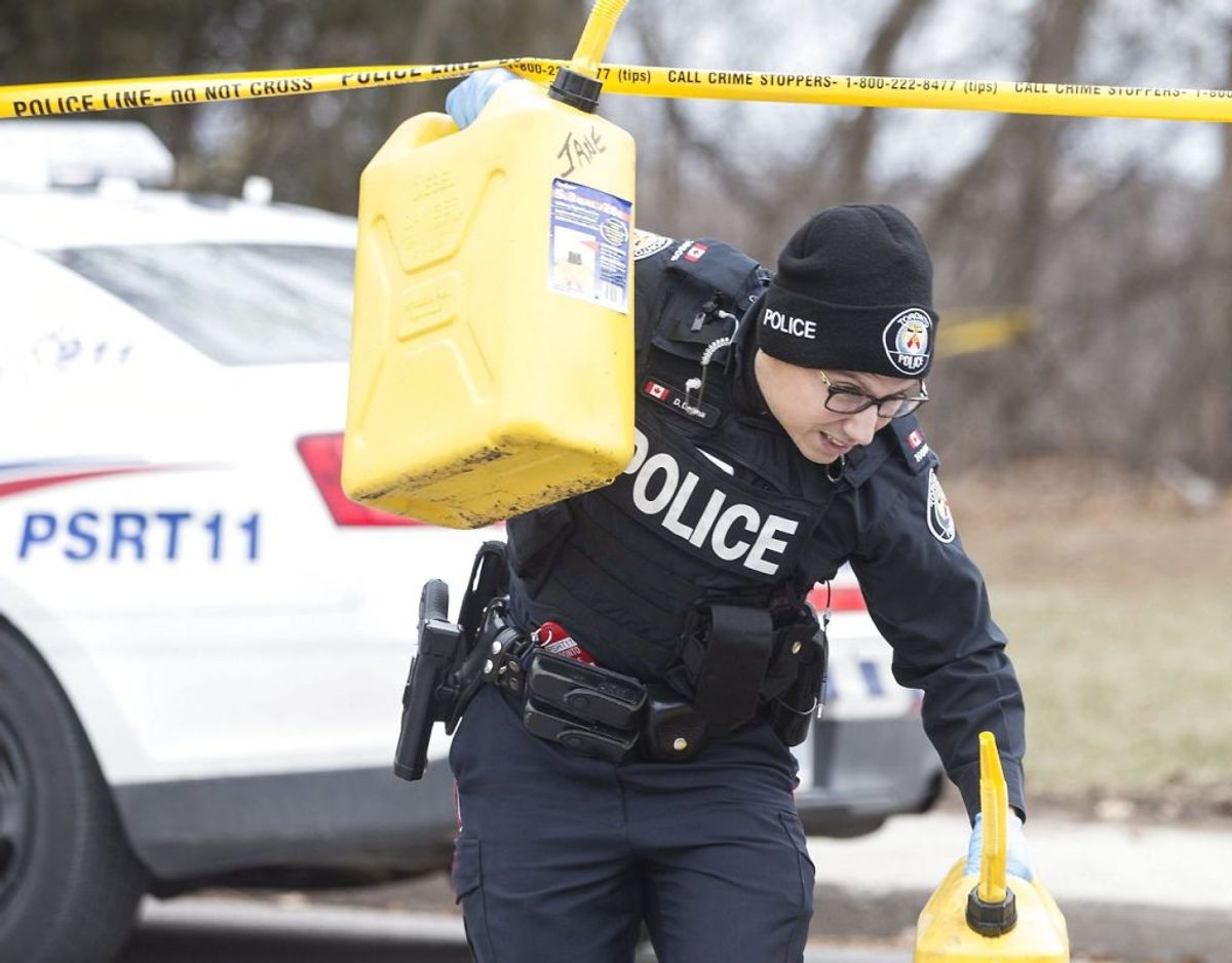 Politiet har især fattet interesse for et hus på Mallory Crescent, hvor der er fundet rester af i alt tre mænd. Foto: THE CANADIAN PRESS/Chris Young/Scanpix