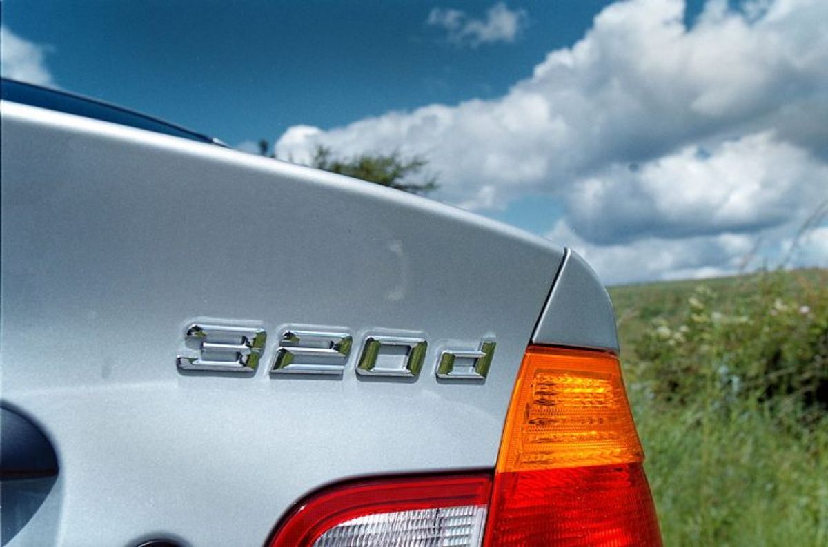 8: BMW 320d Touring. Her er de to tal meget tæt på hinanden: Det forventede antal kilometer på literen er 20,5, – den kører 19,9. Foto: Scanpix.