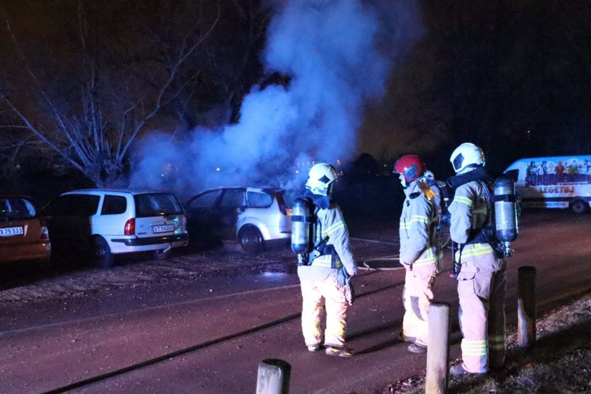 Brand i flere biler på Strødamsvej. Foto: Presse-fotos.dk