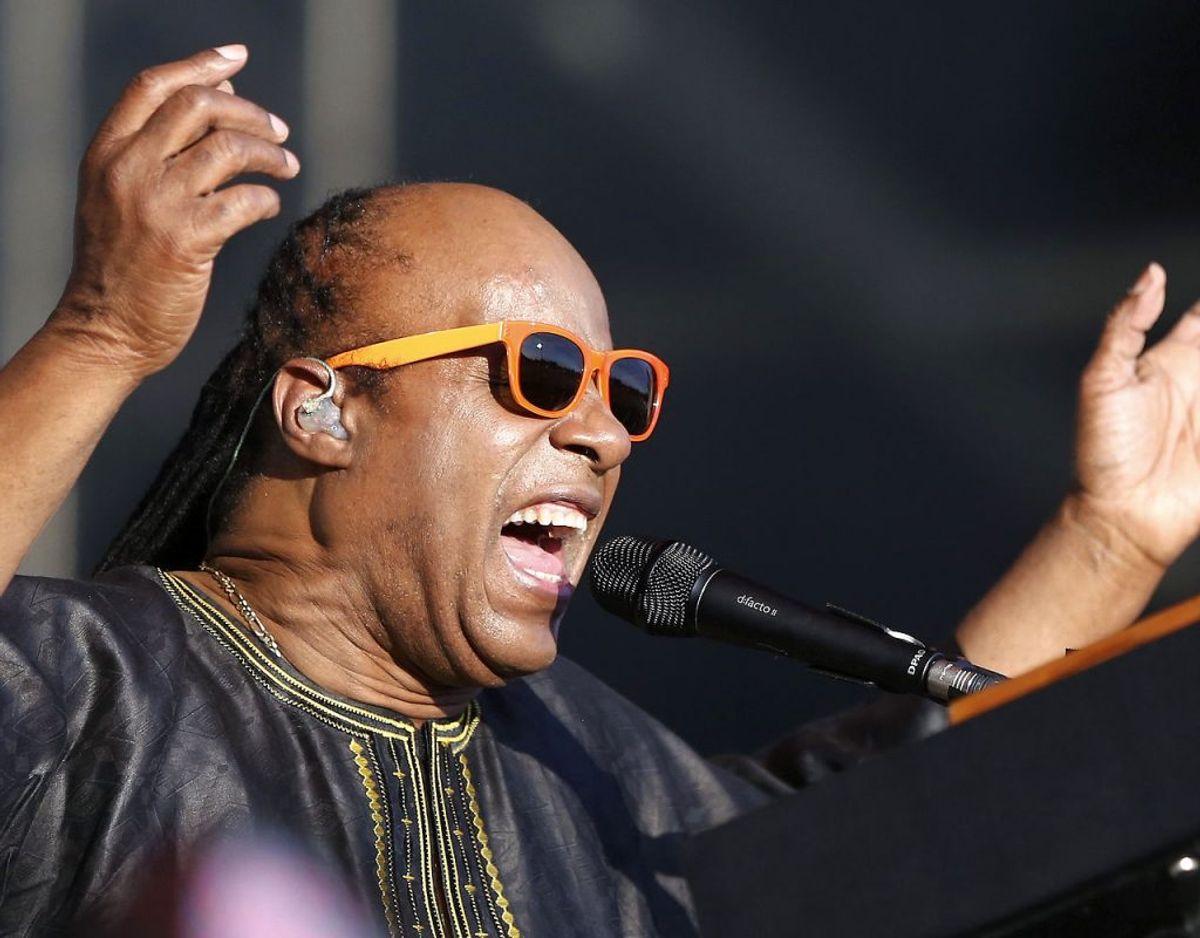 Stevie Wonder har tidligere forklaret, at han fornemmer en helt anden følelse af samhørighed og fællesskab i vestafrikanske Ghana. Klik videre for flere billeder. Foto: Scanpix/REUTERS/Alice Dunhill