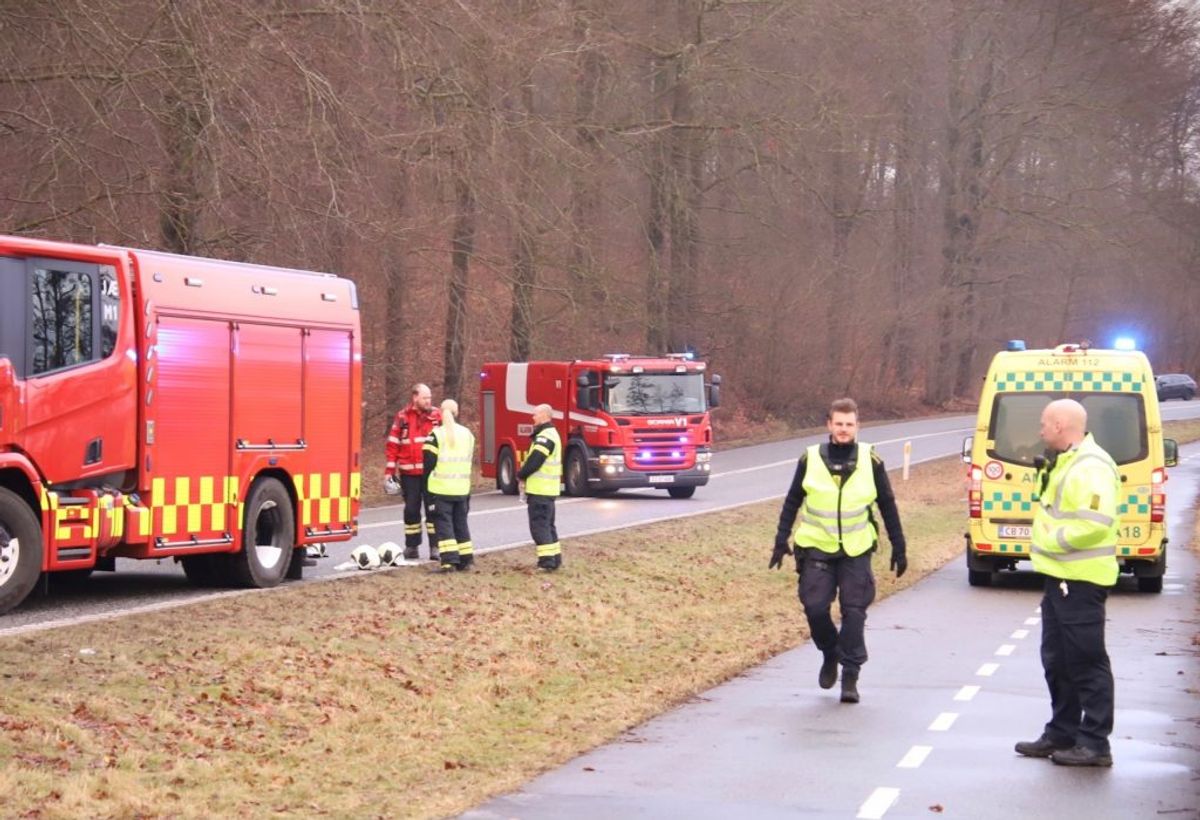 En lægehelikopter er på stedet. KLIK FOR MERE. Foto: Presse-fotos.dk