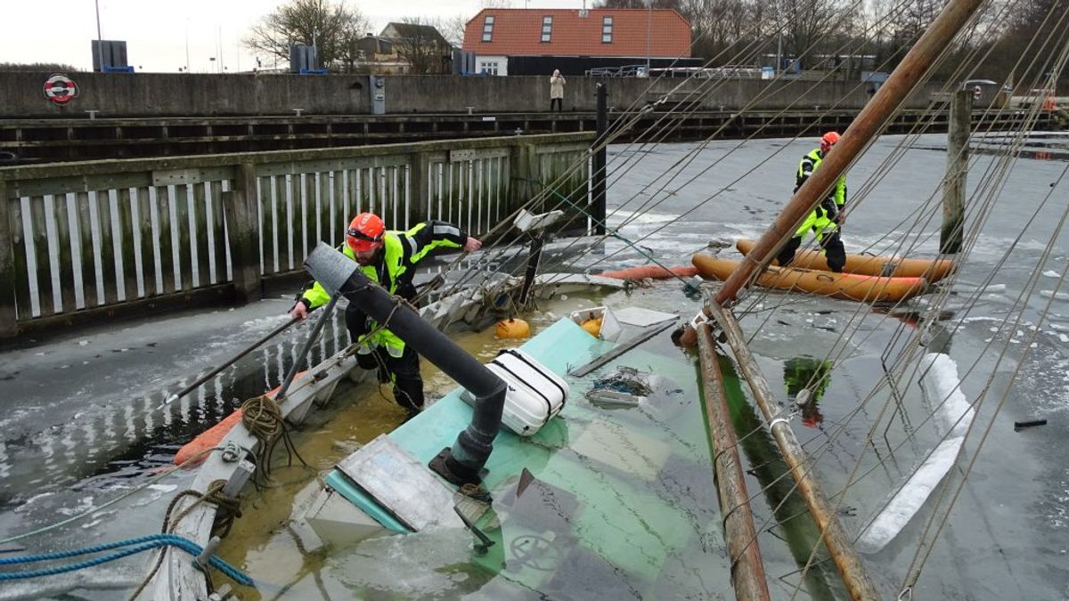 Et trist syn for en sømand. Klik for flere billeder. Foto: Øxenholt Foto