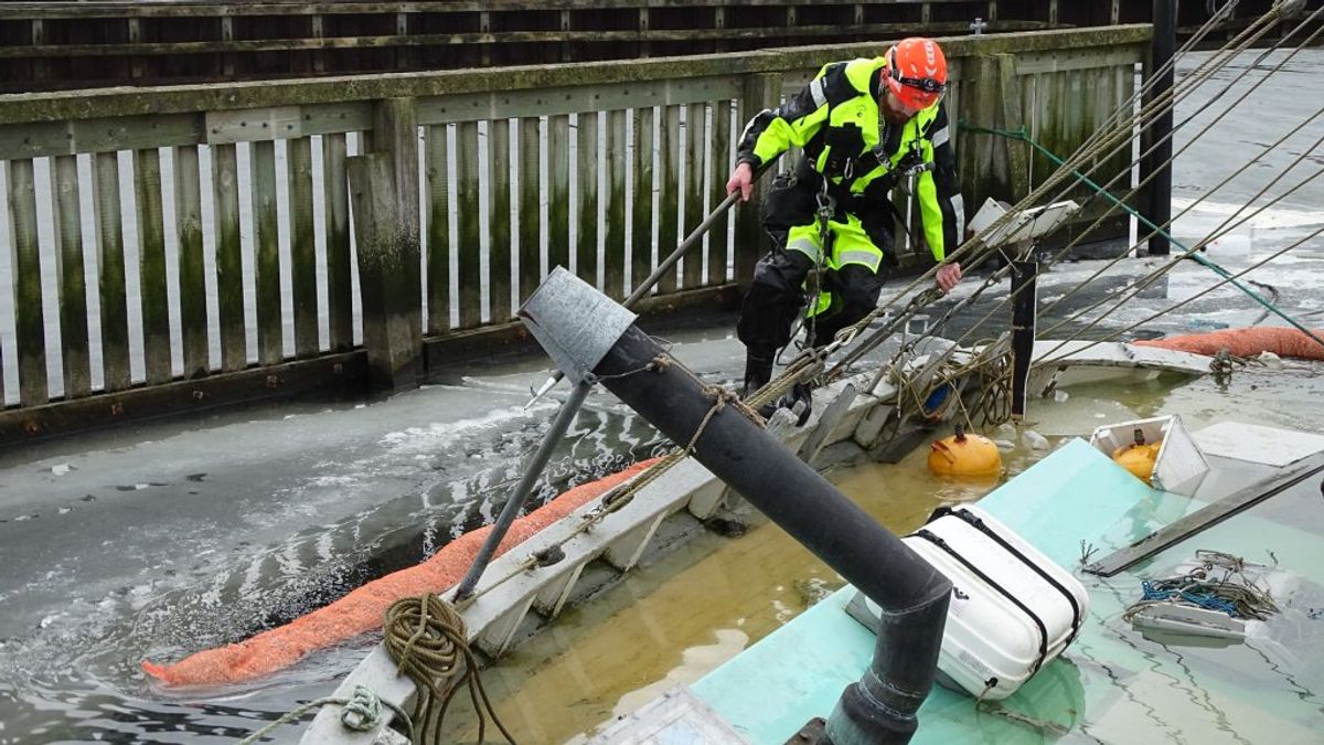 Et trist syn for en sømand. Klik for flere billeder. Foto: Øxenholt Foto