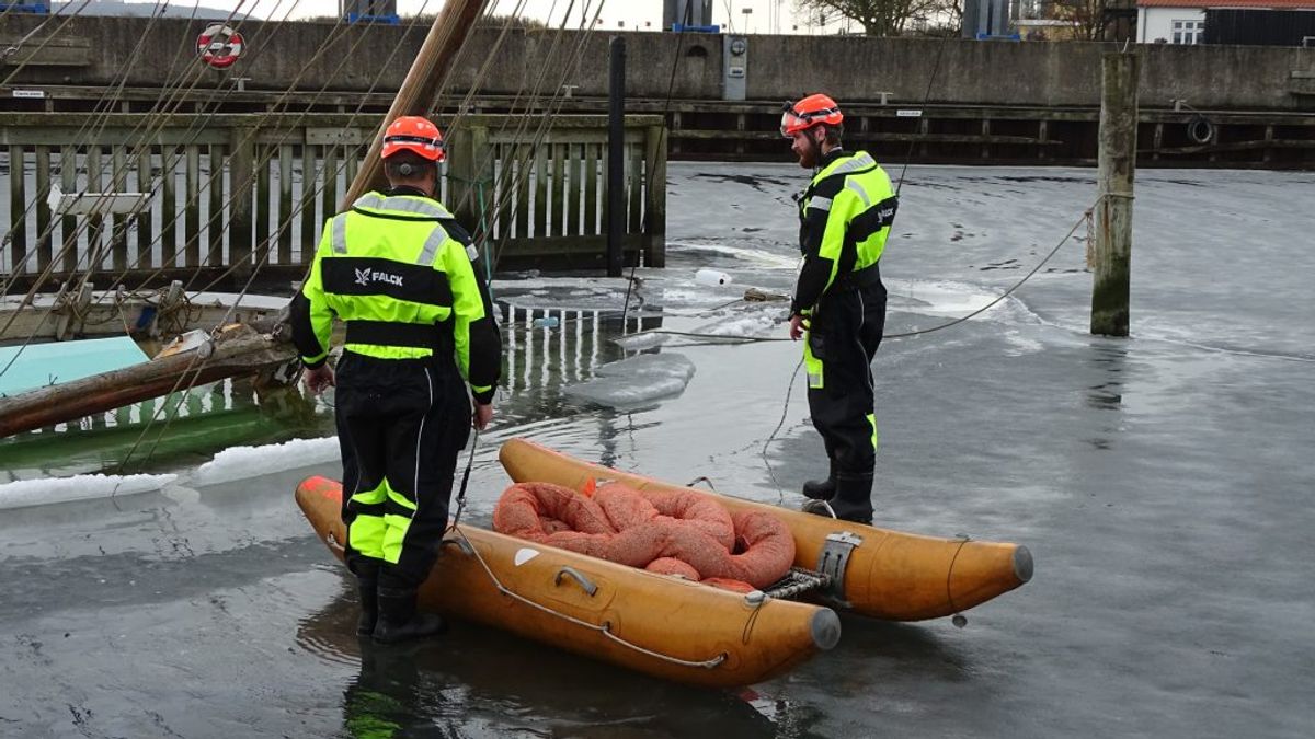 Et trist syn for en sømand. Klik for flere billeder. Foto: Øxenholt Foto
