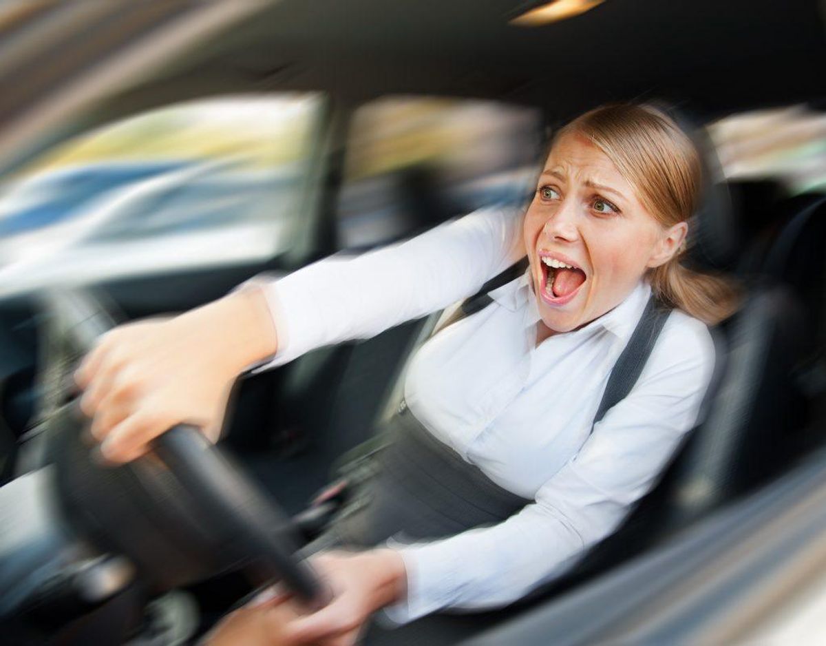 En undersøgelse fra Rådet for Sikker Trafik har tidligere slået fast, at vi har alt for mange dårlige vaner i trafikken. KLIK VIDERE OG SE, OM DU OGSÅ GØR DISSE DUMME TING.