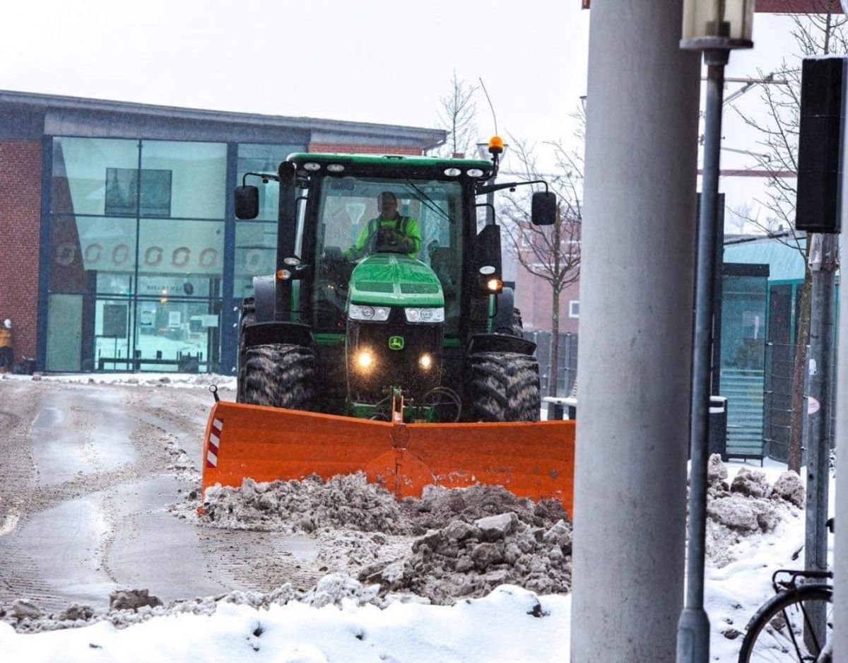 Snekaos i Esbjerg. Foto: Presse-fotos.dk. KLIK FOR FLERE BILLEDER.
