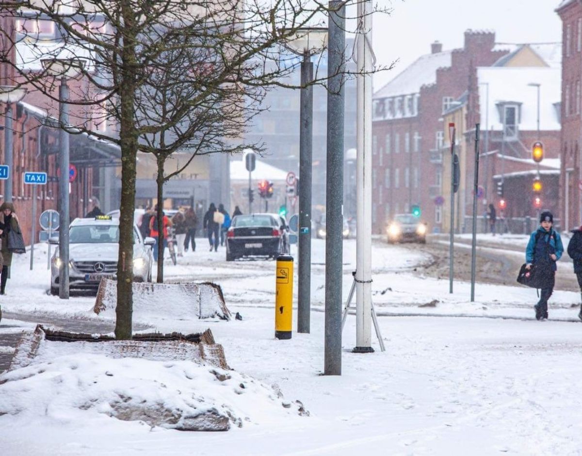 Snekaos i Esbjerg. Foto: Presse-fotos.dk. KLIK FOR FLERE BILLEDER.