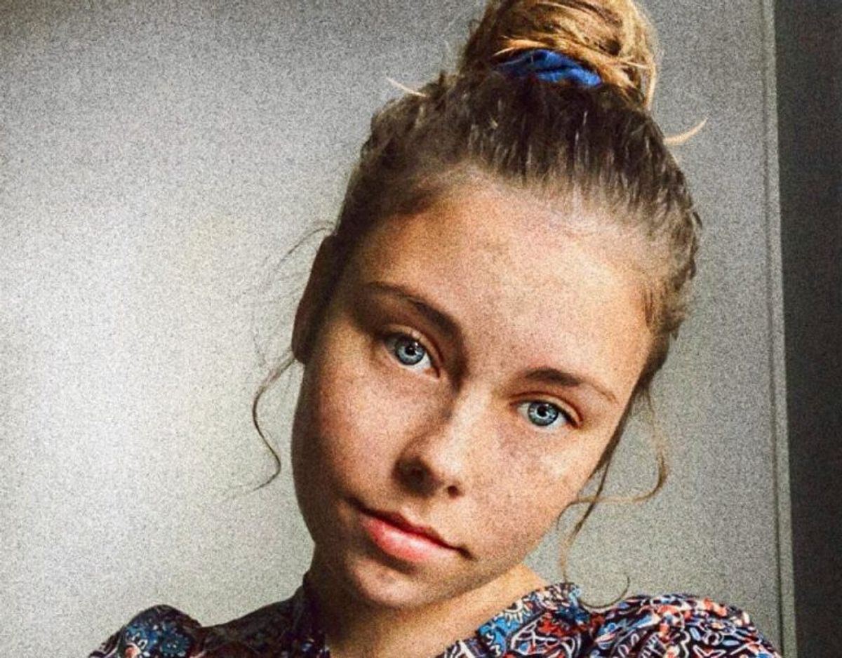 Sådan ser den efterlyste kvinde ud. Foto: Politiet.