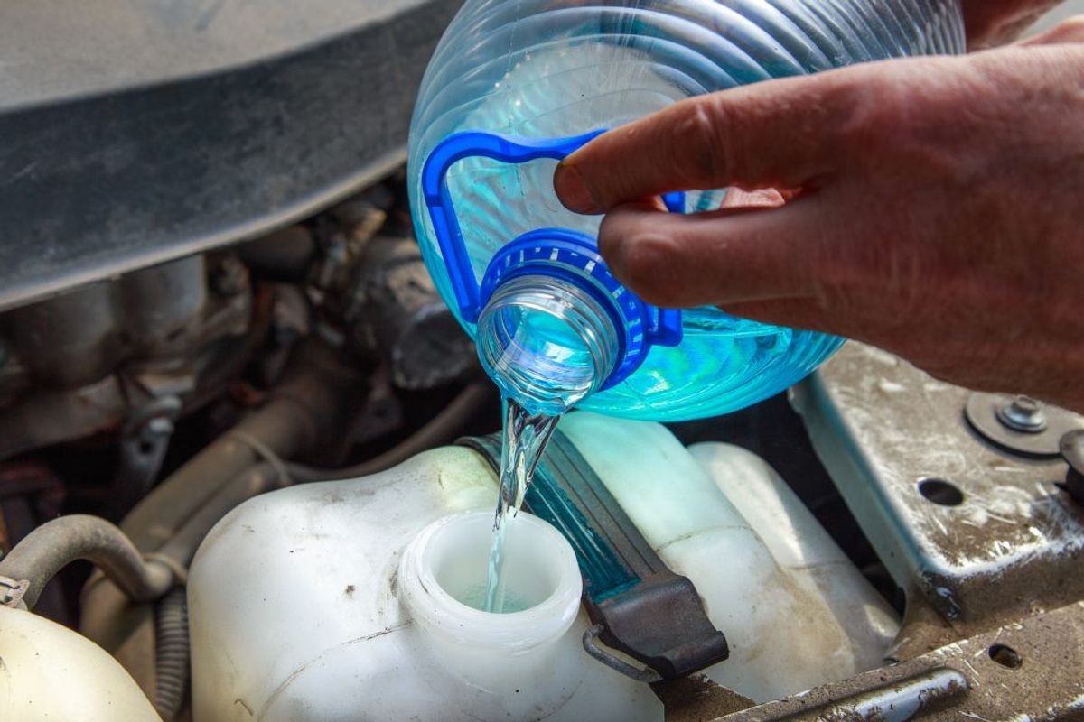Sørg for, at sprinklervæsken på bilen kan klare de kolde temperaturer. Foto: Ritzau Scanpix.