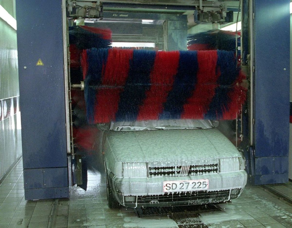 Bilisten, der virkede noget beruset, forsøgte at få sin bil vasket i vaskehallen. Arkivfoto: Bent K Rasmussen/NF/Ritzau Scanpix