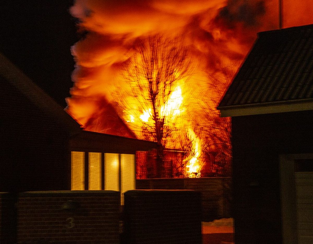 Voldsom brand i parcelhus på J P Jensens Vej i Grindsted. Foto: René Lind Gammelmark