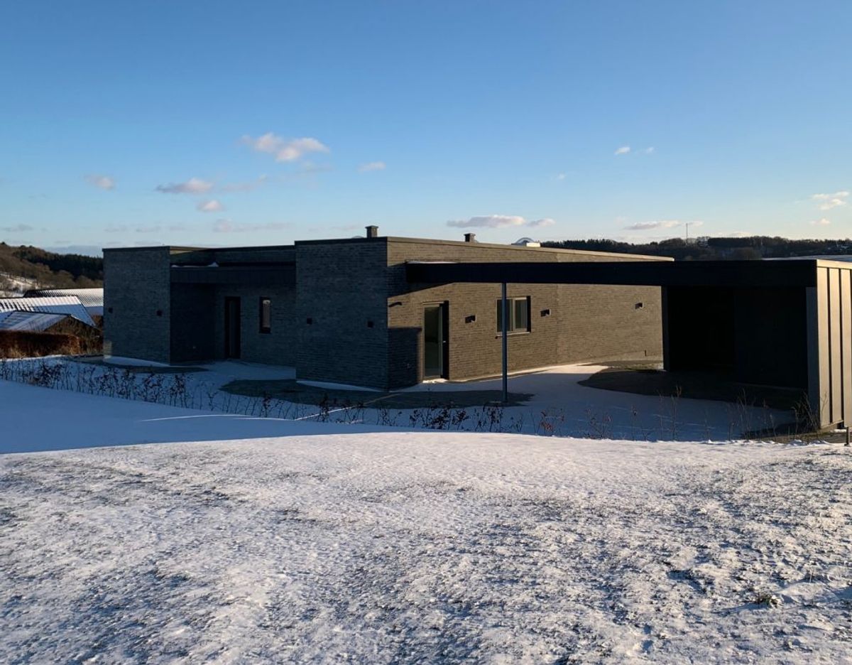 Præsteboligen til over fire millioner kroner står stadig ubeboet. Foto: Dorte Skou Vinter