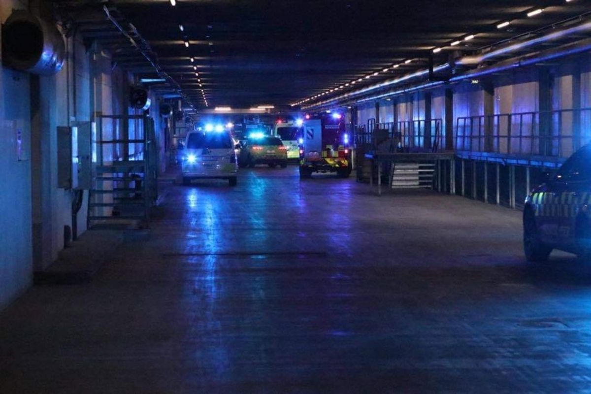 Der var stor udrykning til det mystiske uheld. Klik for flere billeder. Foto: Presse-fotos.dk
