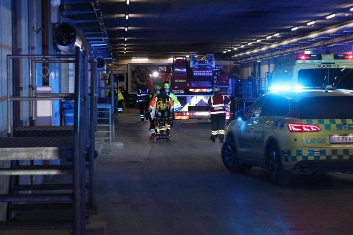 Der var stor udrykning til det mystiske uheld. Klik for flere billeder. Foto: Presse-fotos.dk