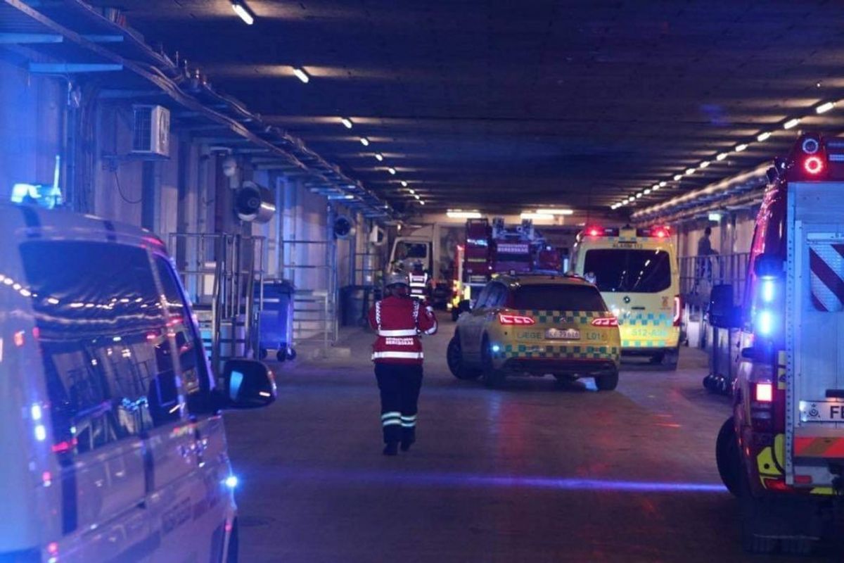 Der var stor udrykning til det mystiske uheld. Klik for flere billeder. Foto: Presse-fotos.dk