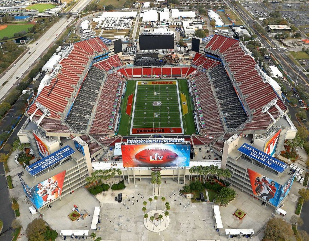 Raymond James Stadium i byen Tampa, Florida, der danner rammerne om årets Super Bowl. Foto: Scanpix/Mike Ehrmann/Getty Images/AFP