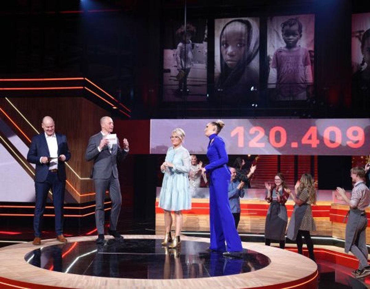 Lørdag aften kuliminerede Danmarks Indsamling med et stort tv-show på DR sendt fra Tinghallen i Viborg. I alt blev der indsamlet 120.409.254 millioner kroner. Foto: PR foto/Free