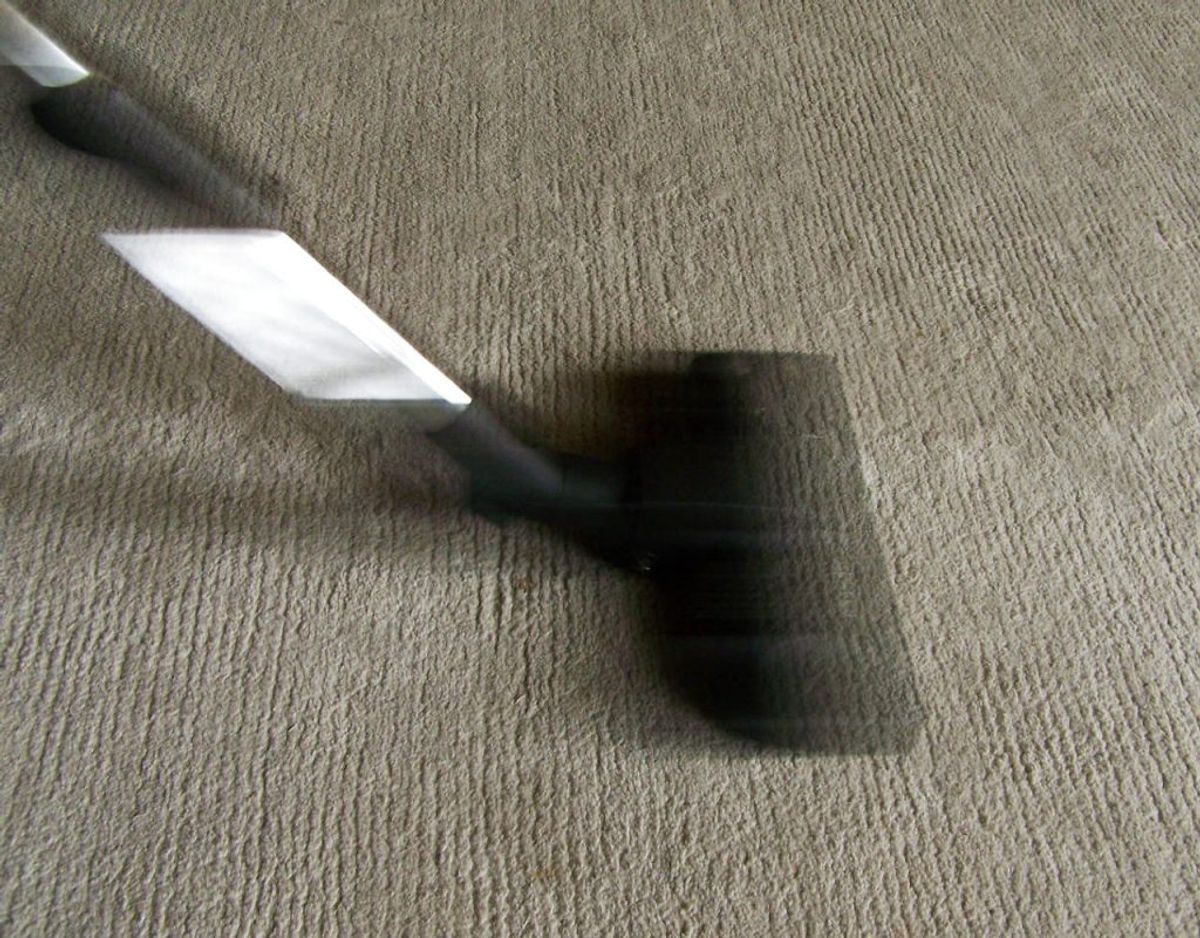 Har du din støvsuger kær? SÅ KLIK OG LÆS, HVAD DU ALDRIG MÅ STØVSUGE OP MED DEN. Foto: Scanpix